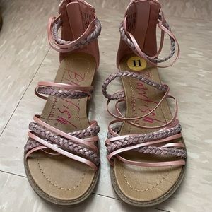 Rose gold Blow Fish sandals - kids - size 11